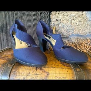 AK Sport Heels 6.5 New